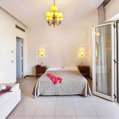 Hotel Alpha Сант'Анджелло Экстерьер фото